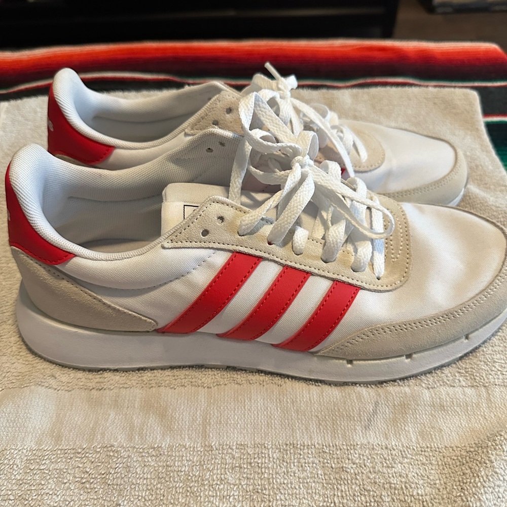 ADIDAS sz 10